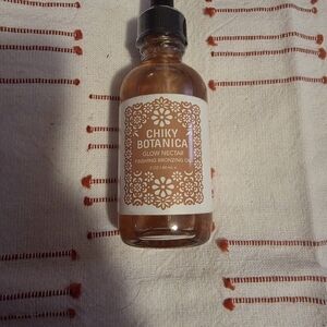 5/$25 🥳🥳🥳🥳Glow Nectar Finishing Bronzing Oil - Tan